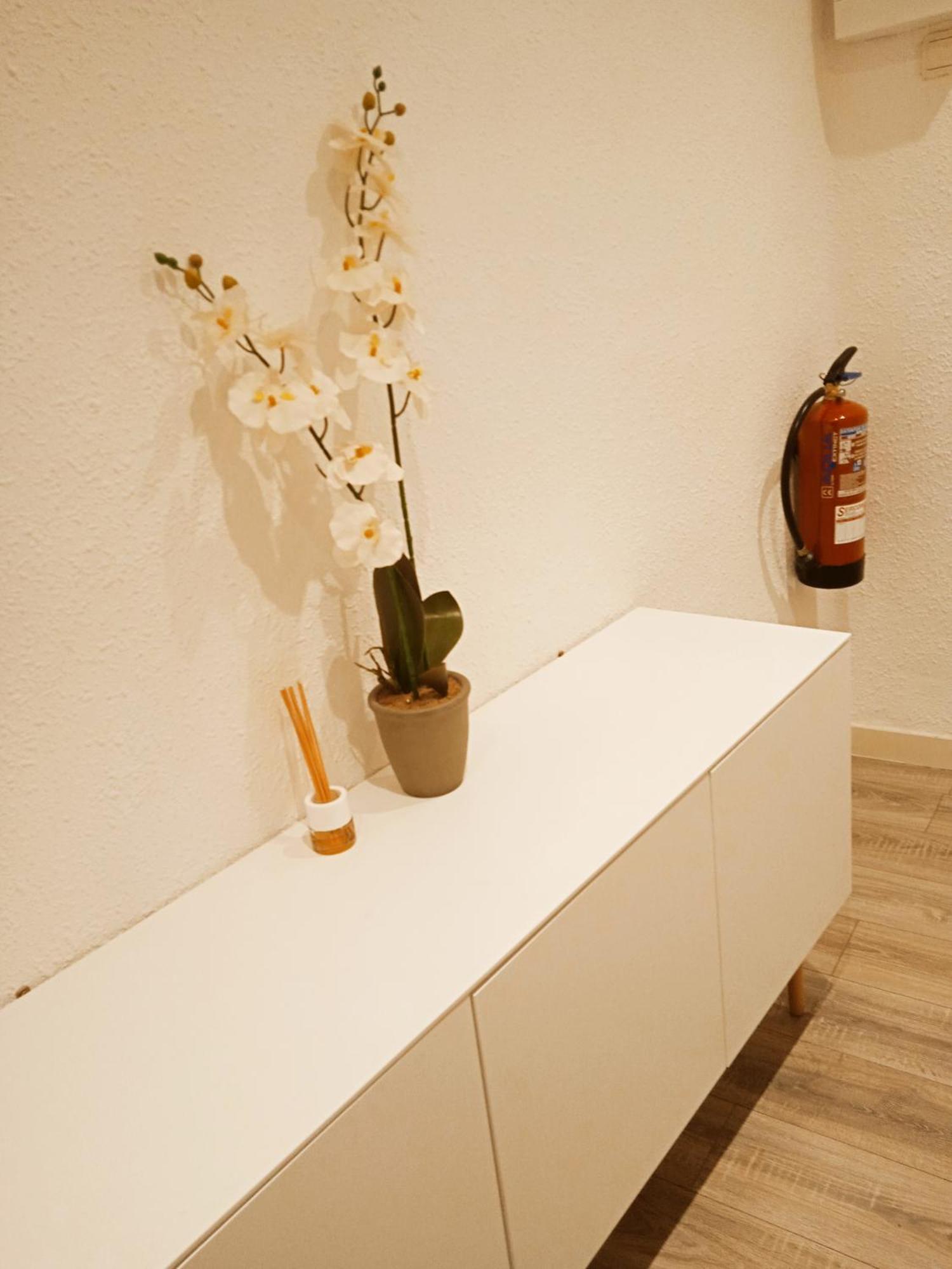 Berceo 21 Apartment Logrono Bagian luar foto